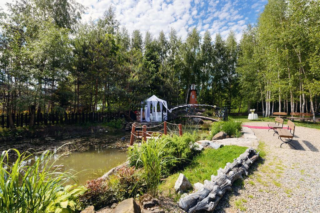 Hotel Restauracja Jas Wedrowniczek Rymanów Eksteriør bilde