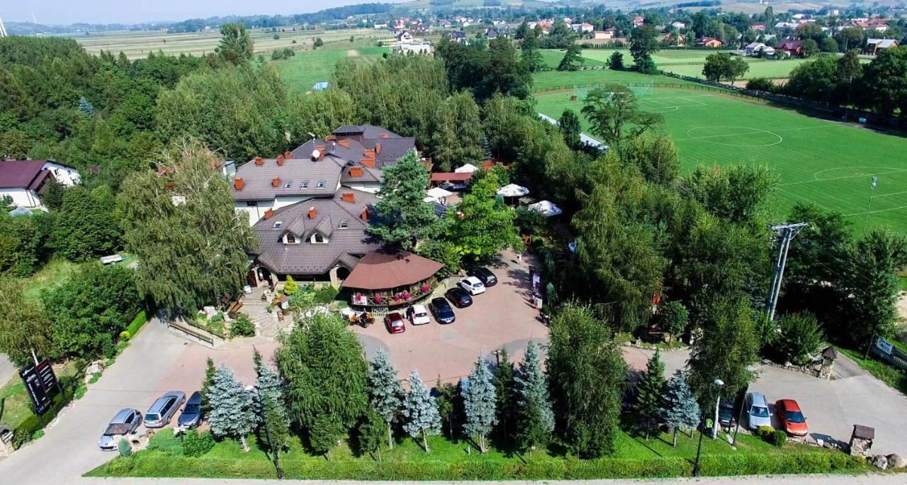 Hotel Restauracja Jas Wedrowniczek Rymanów Eksteriør bilde